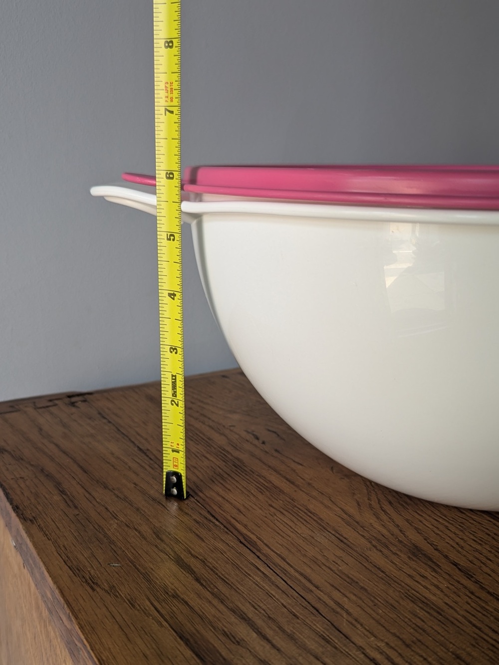 Tupperware 32 Cup Thatsa Bowl White w/ Pink Lid - V 2539 2540 - Picture 14 of 16